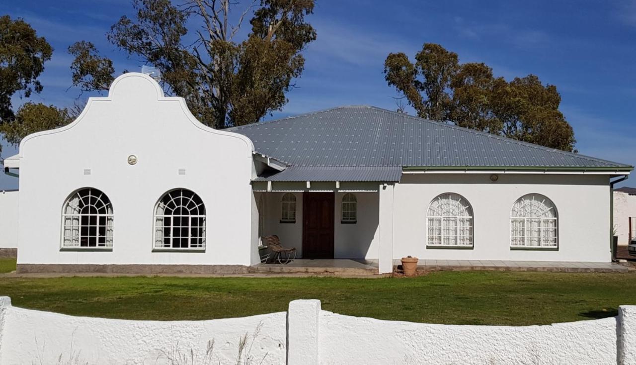 Carlton Heights Guesthouse Middelburg  エクステリア 写真